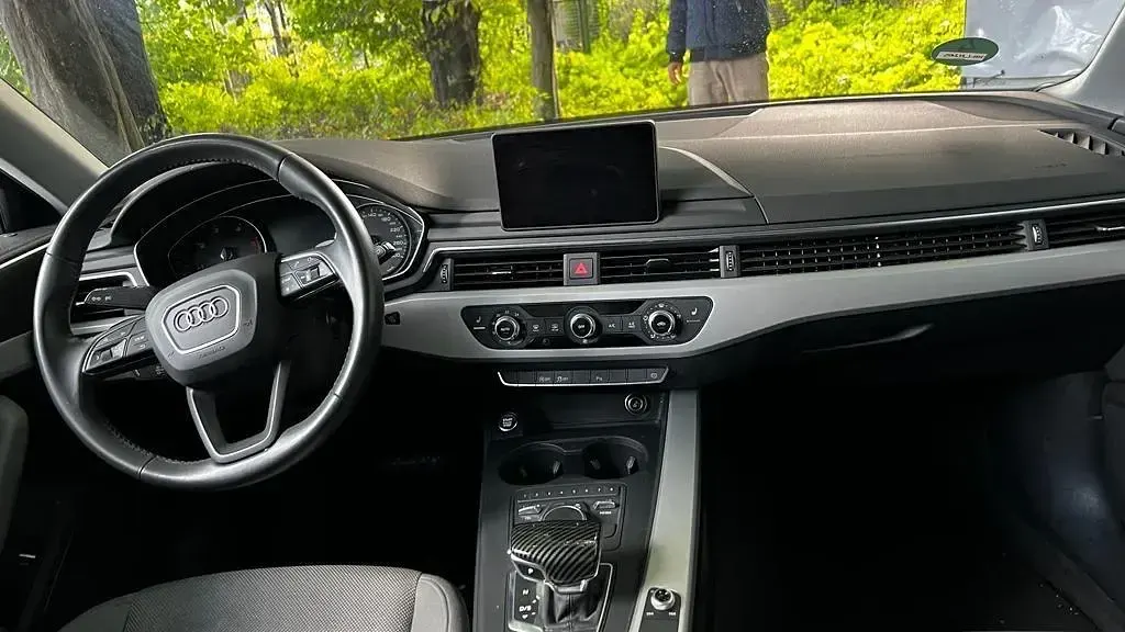 Gebraucht Audi A4 150 PS (110 kW) 2018 Grau Kombi