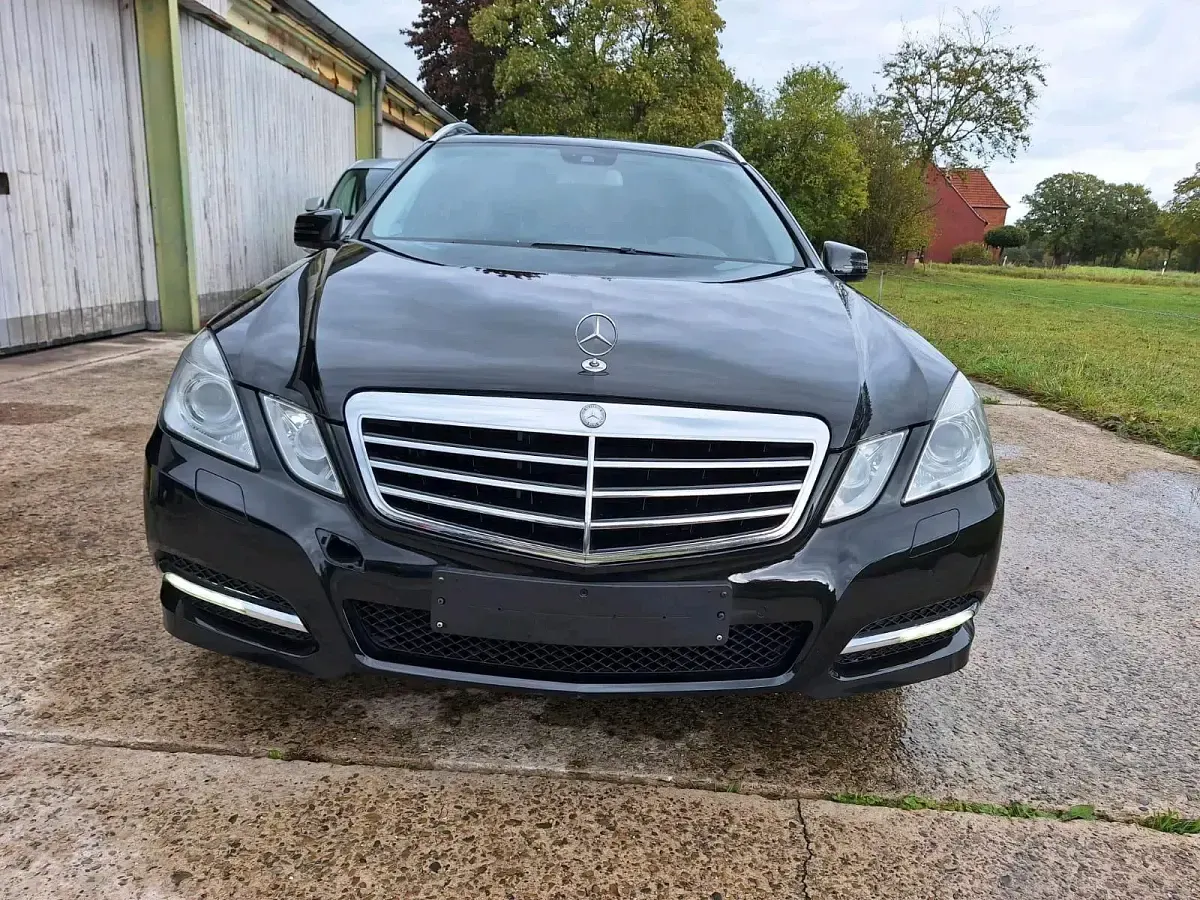 Usata Mercedes E200 184 CV (135 kW) 2011 Nero Station wagon
