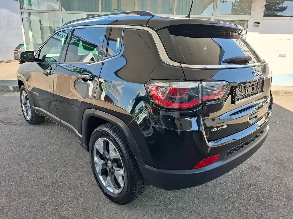 Gebraucht Jeep Compass Limited 170 PS (125 kW) 2018 Diamond black crystal p/c SUV