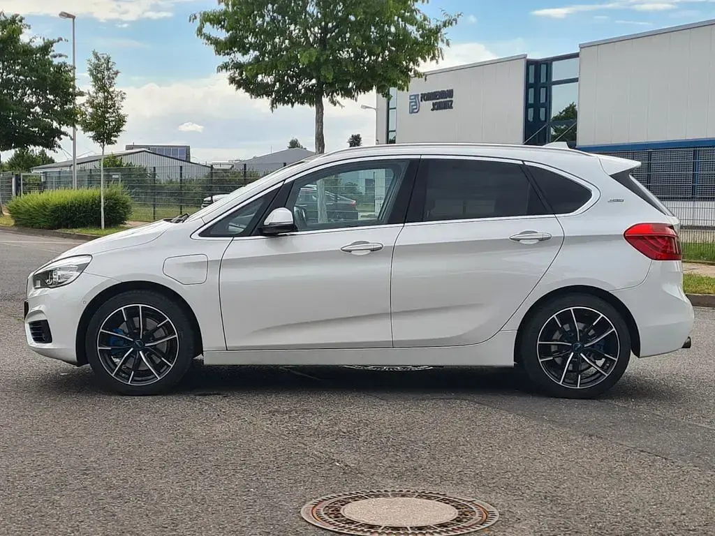 Gebraucht BMW 225 Active Tourer Sport Line 224 PS (164 kW) 2017 Weiß Van / Kleinbus