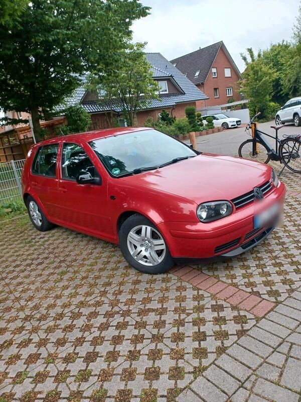 Rot Gebraucht 2000 VW Golf IV Limousine | 1.333 € (Guter Preis) - Bild 1/4
