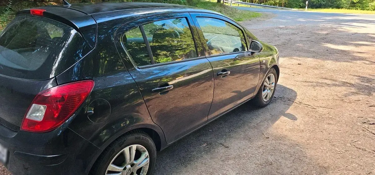 Gebraucht Opel Corsa Edition 80 PS (58 kW) 2009 Schwarz Kleinwagen