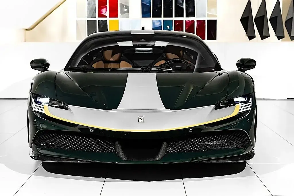 Gebraucht Ferrari SF90 2024 Grün