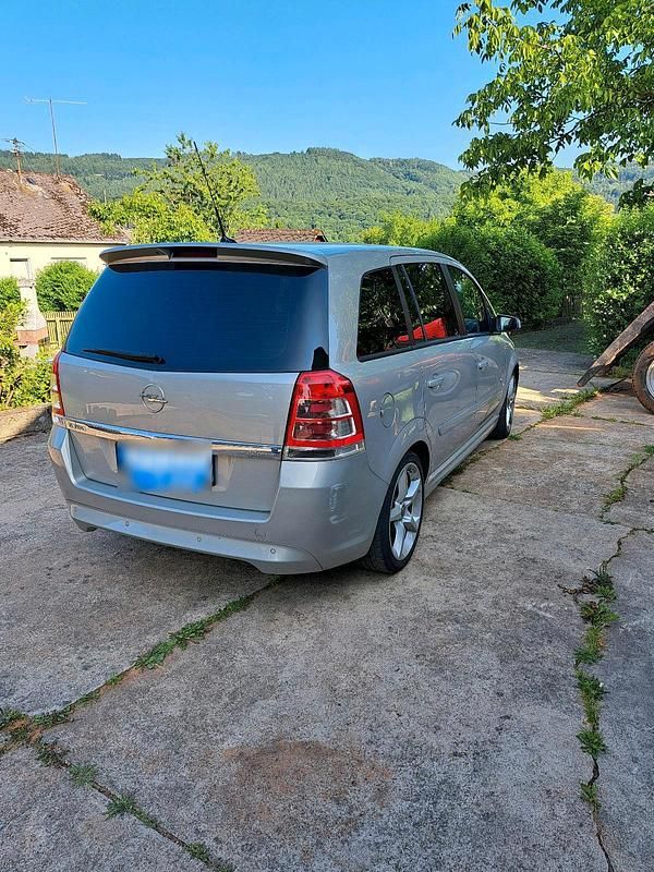 Beige Gebraucht 2008 Opel Zafira OPC Van / Kleinbus | 2.000 € (Superpreis) - Bild 1/4