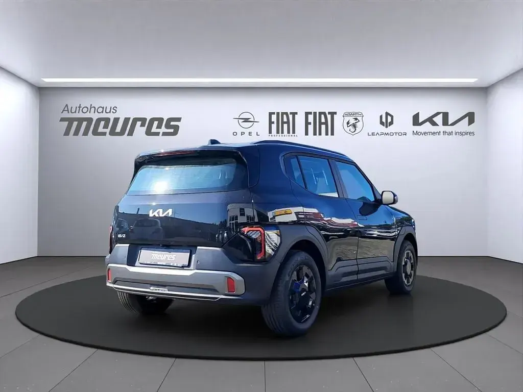 Neu Kia EV2 Air 108 kW (147 PS) 2026 Gelb SUV