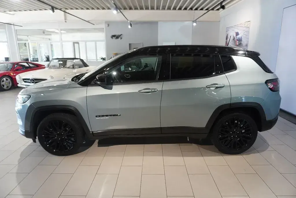 Gebraucht Jeep Compass 131 PS (96 kW) 2022 Blau SUV