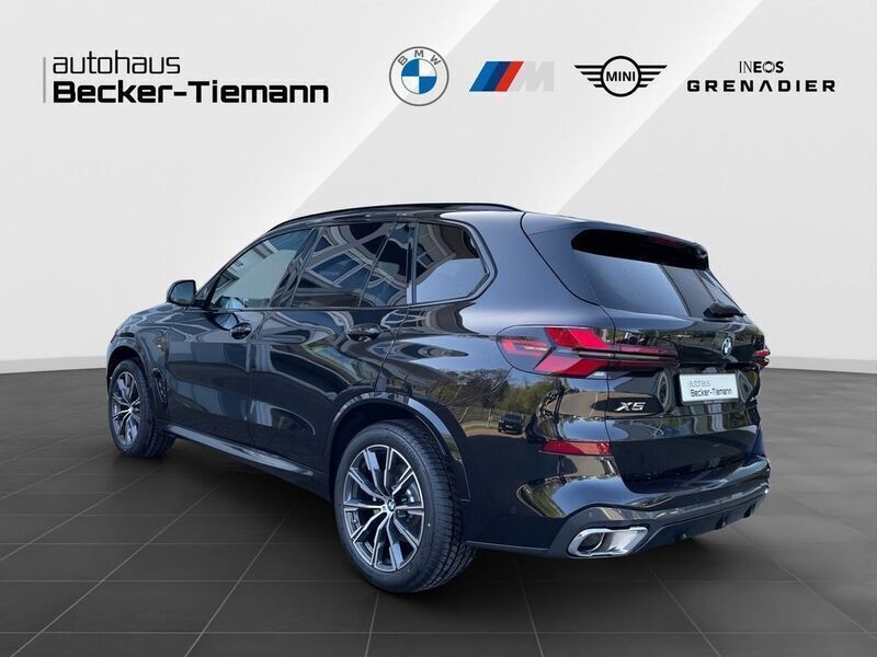 Neu BMW 118 Exclusive 352 PS (258 kW) 2025 Schwarz Kleinwagen
