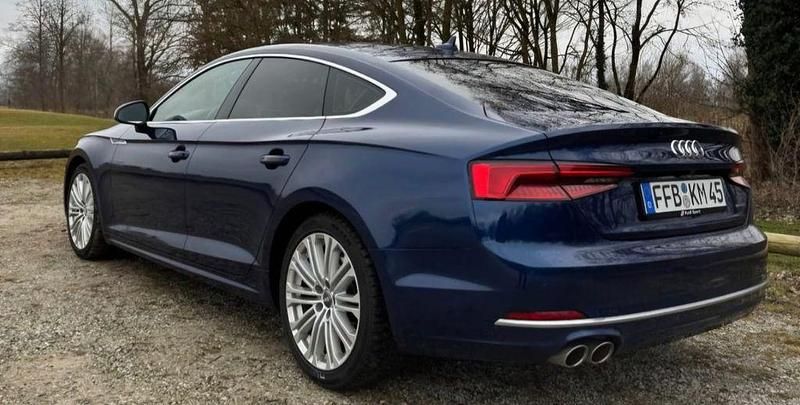 Gebraucht Audi A5 Sportback 218 PS (160 kW) 2016 Blau Kleinwagen