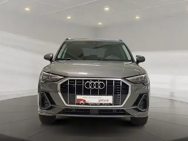 Gebraucht Audi Q3 S-Line 245 PS (180 kW) 2021 Chronosgrau metallic SUV