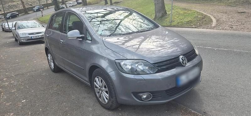 Gebraucht VW Golf VII 105 PS (77 kW) 2013 Grau Limousine