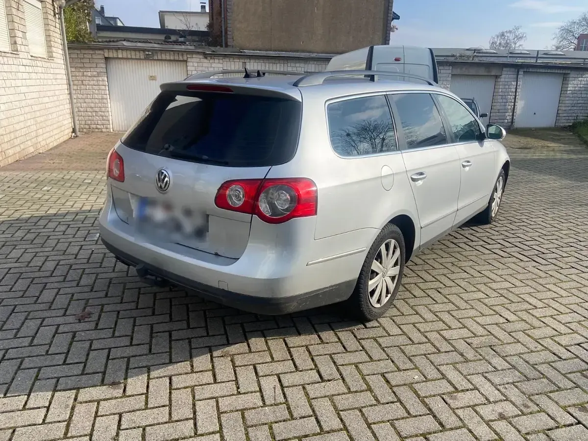 Gebraucht VW Passat Individual 140 PS (102 kW) 2008 Silber Kombi