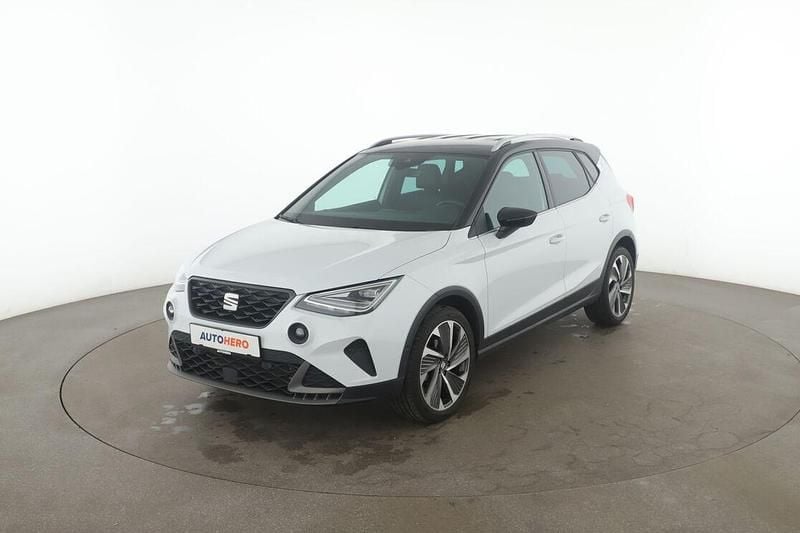 Weiß Gebraucht 2022 Seat Arona FR SUV | 21.690 € (Fairer Preis) - Bild 1/3