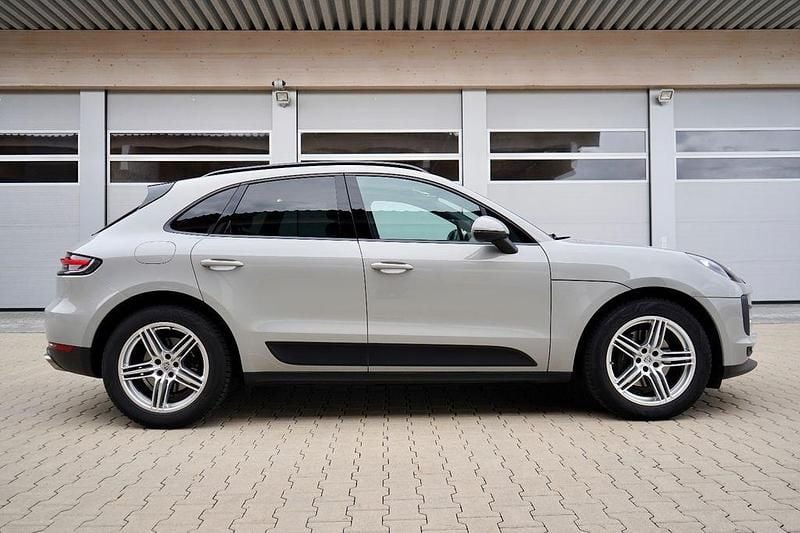 Gebraucht Porsche Macan 245 PS (180 kW) 2019 Grau SUV