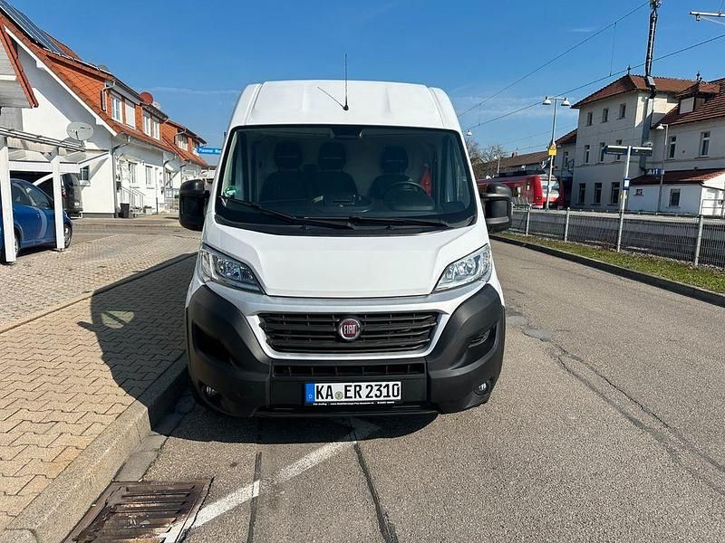 Gebraucht Fiat Ducato 150 PS (110 kW) 2019 Weiß Van