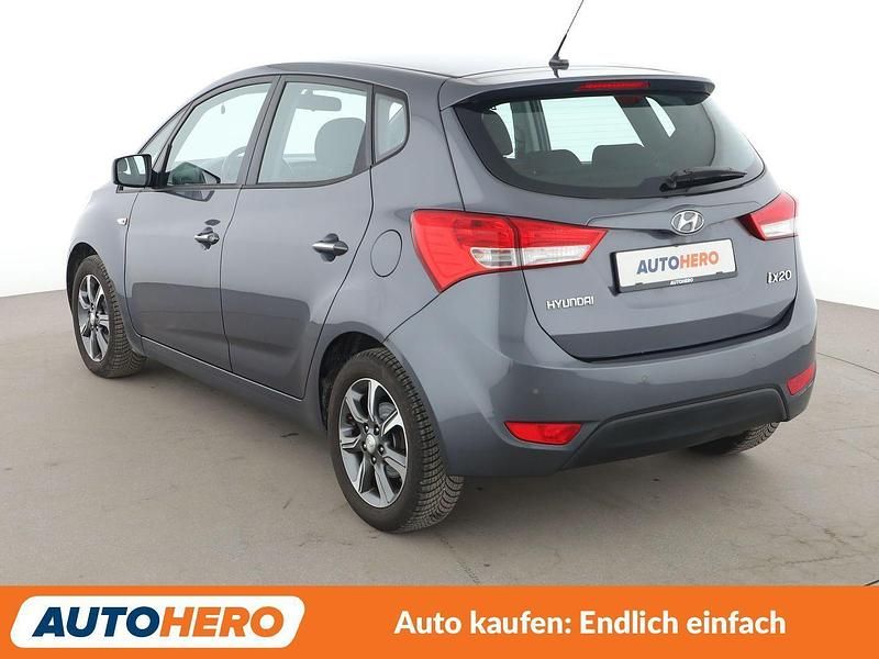 Gebraucht Hyundai ix20 YES! 116 PS (85 kW) 2015 Grau Kleinwagen