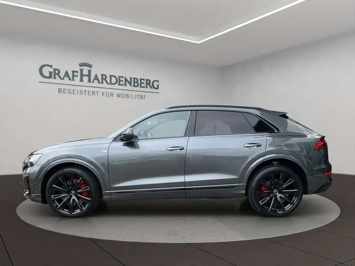Gebraucht Audi Q8 Sport 489 PS (359 kW) 2026 Daytonagrau perleffekt SUV