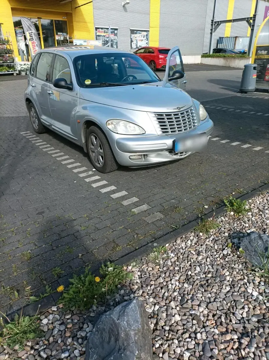 Używany Chrysler PT Cruiser 121 KM (88 kW) 2004 Srebrny Sedan/Limuzyna