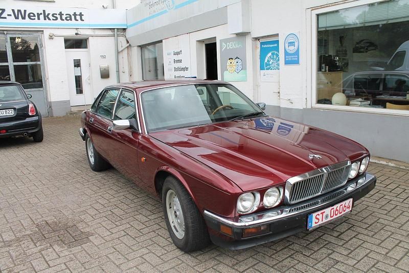 Gebraucht Jaguar XJ 233 PS (171 kW) 1990 Rot Limousine