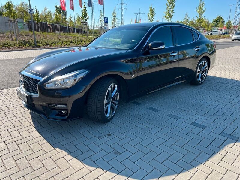 Schwarz Gebraucht 2016 Infiniti Q70 Sport Tech Limousine | 17.500 € - Bild 1/4