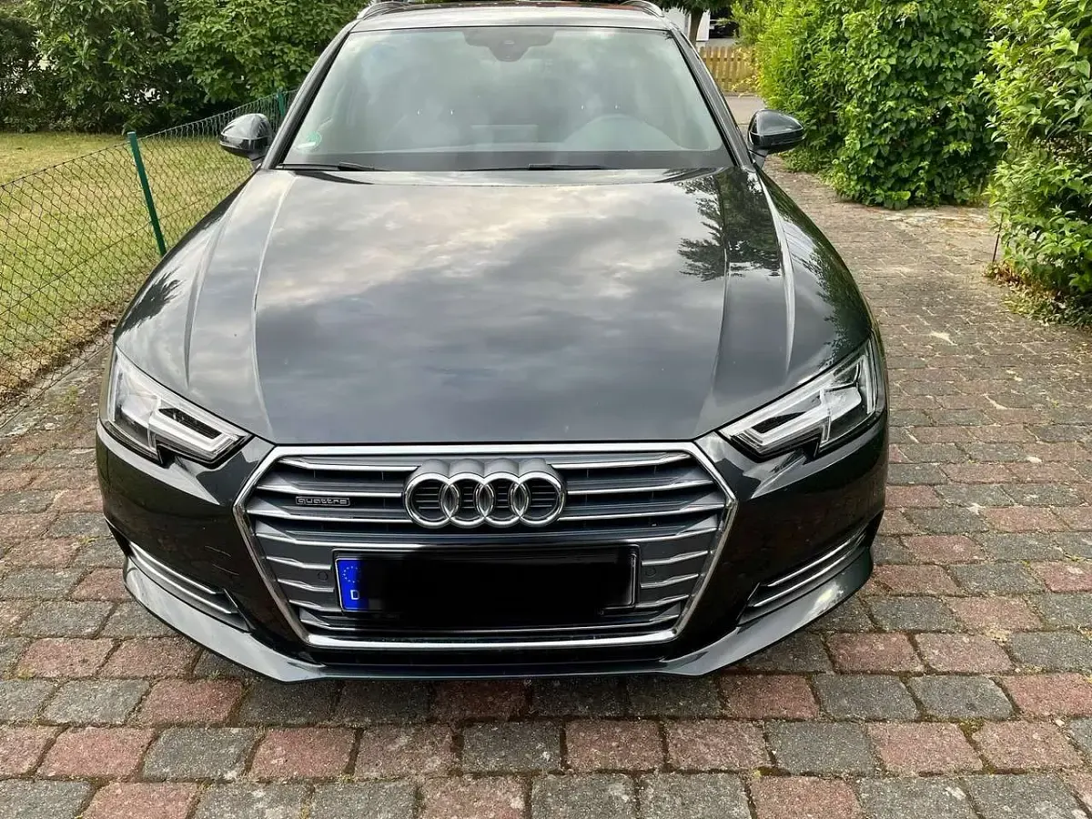 Gebraucht Audi A4 Sport 190 PS (139 kW) 2016 Grau Kombi