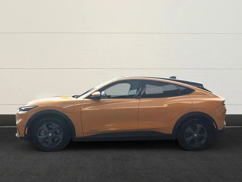 Gebraucht Ford Mustang Mach-E Basis 197 kW (269 PS) 2022 Orange(metallic) SUV