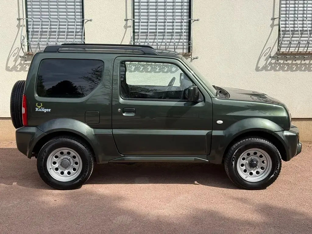 Gebraucht Suzuki Jimny 84 PS (61 kW) 2017 Grün SUV