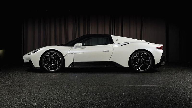 Gebraucht Maserati MC20 630 PS (463 kW) 2023 Weiß Cabrio