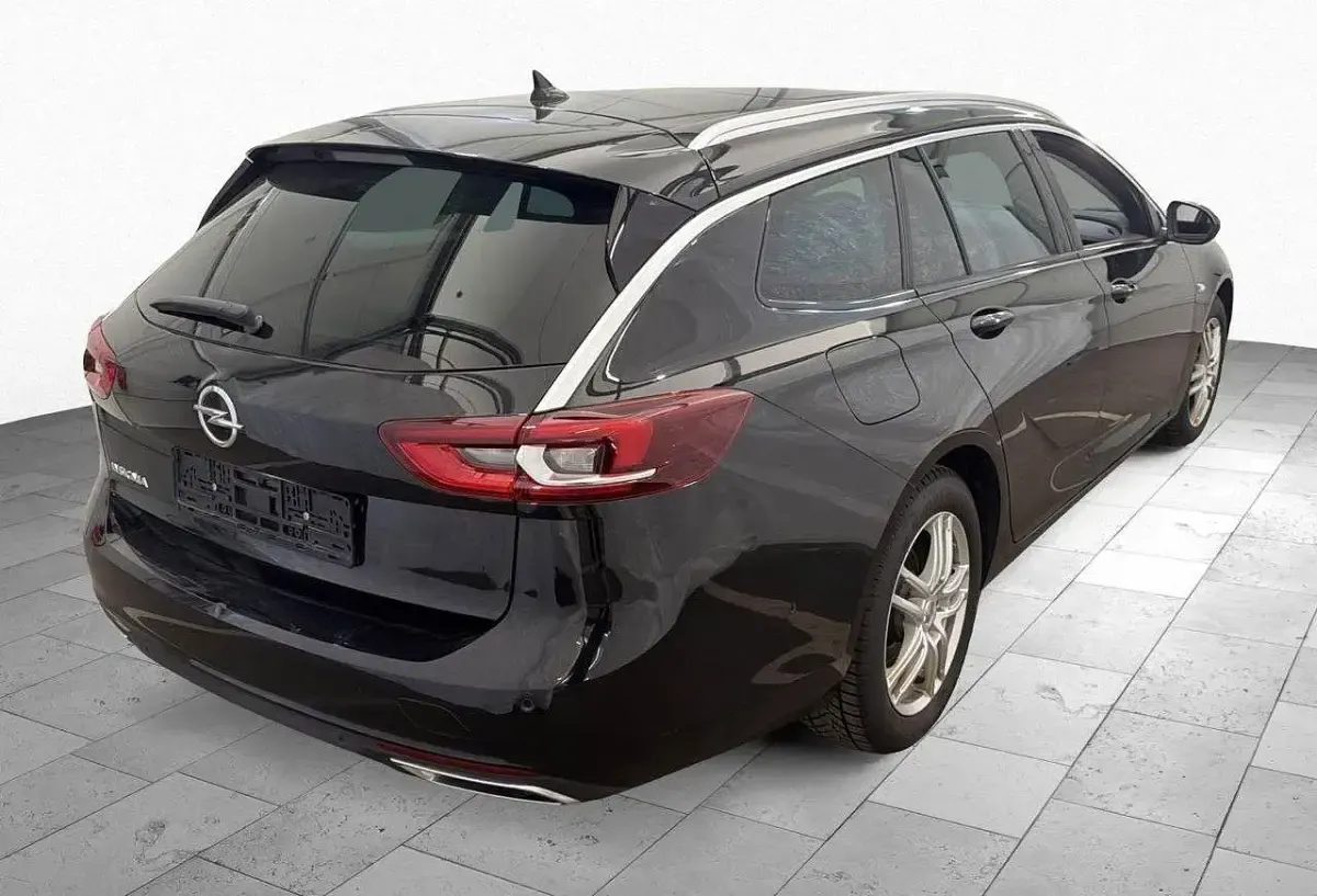 Używany Opel Insignia 174 KM (127 kW) 2021 Czarny Kombi