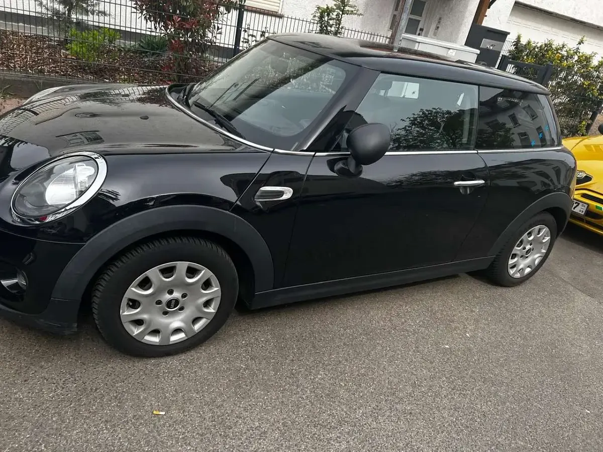 Gebraucht Mini ONE 75 PS (55 kW) 2017 Schwarz Kleinwagen