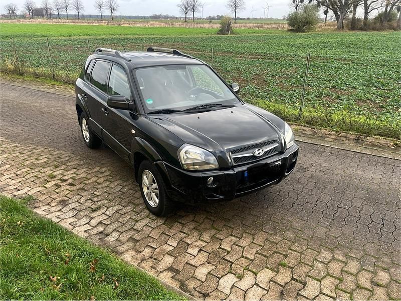 Schwarz Gebraucht 2010 Hyundai Tucson SUV | 3.990 € (Fairer Preis) - Bild 1/4