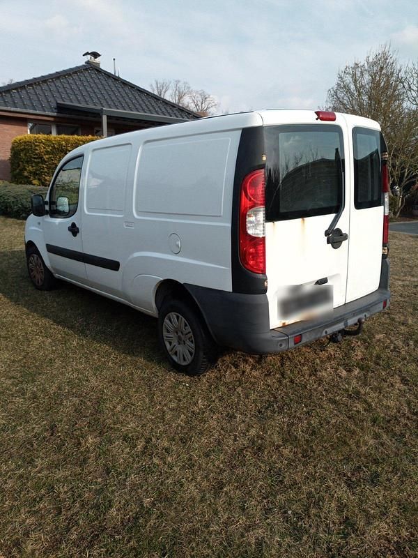 Gebraucht Fiat Doblò 78 PS (57 kW) 2008 Weiß Van / Kleinbus