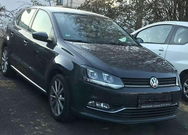Gebraucht VW Polo LOUNGE 105 PS (77 kW) 2015 Grau Limousine