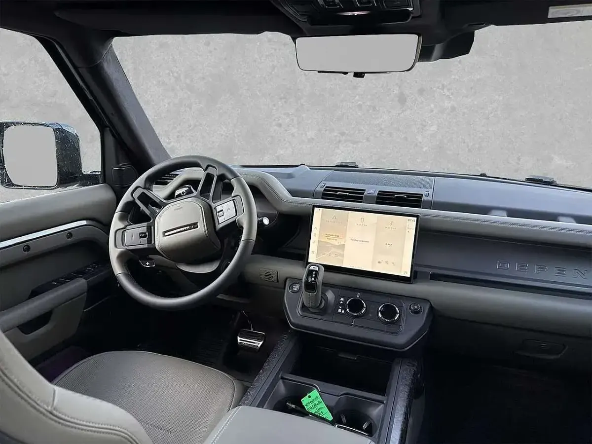 Gebraucht Land Rover Defender 635 PS (467 kW) 2025 Grün (faroe green) SUV