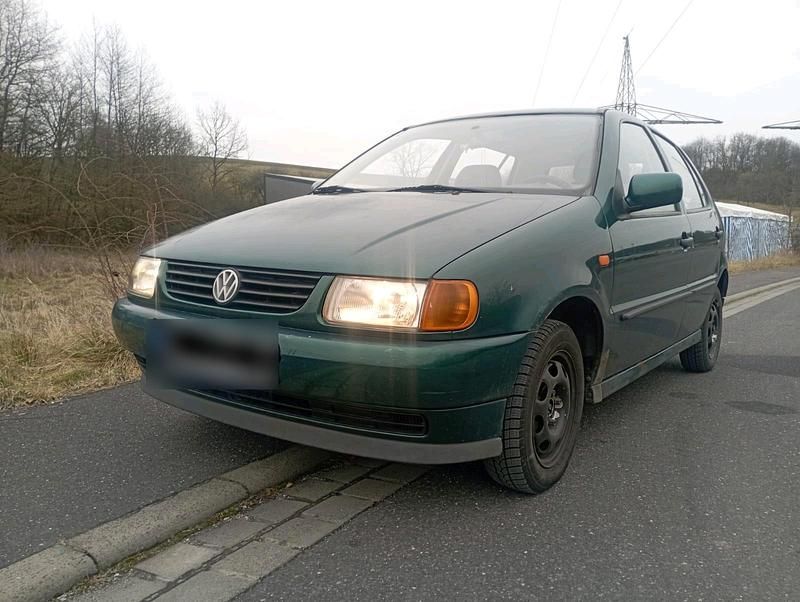 Second-hand VW Polo 60 CP (44 kW) 1994 Verde Hatchback