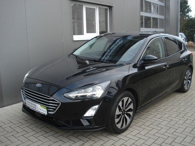 Gebraucht Ford Focus Cool & Connect 125 PS (91 kW) 2019 Schwarz Limousine
