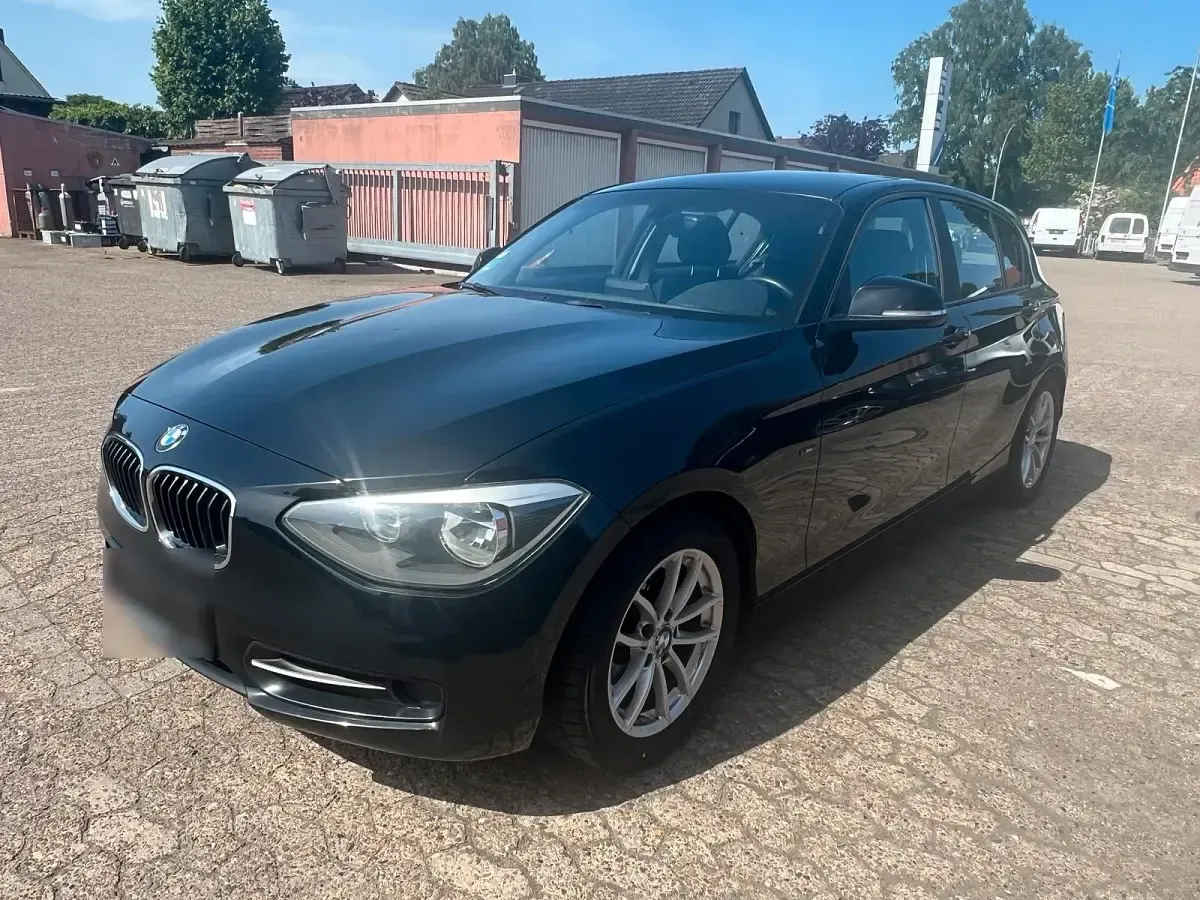 Gebraucht BMW 116 Sport Line 136 PS (100 kW) 2012 Schwarz Kleinwagen