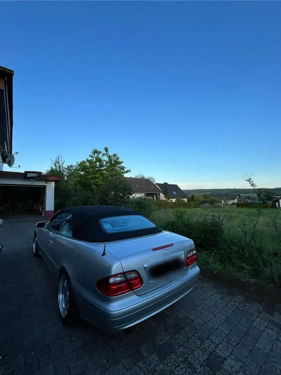 Gebraucht Mercedes CLK200 Avantgarde 136 PS (100 kW) 2000 Silber Cabrio