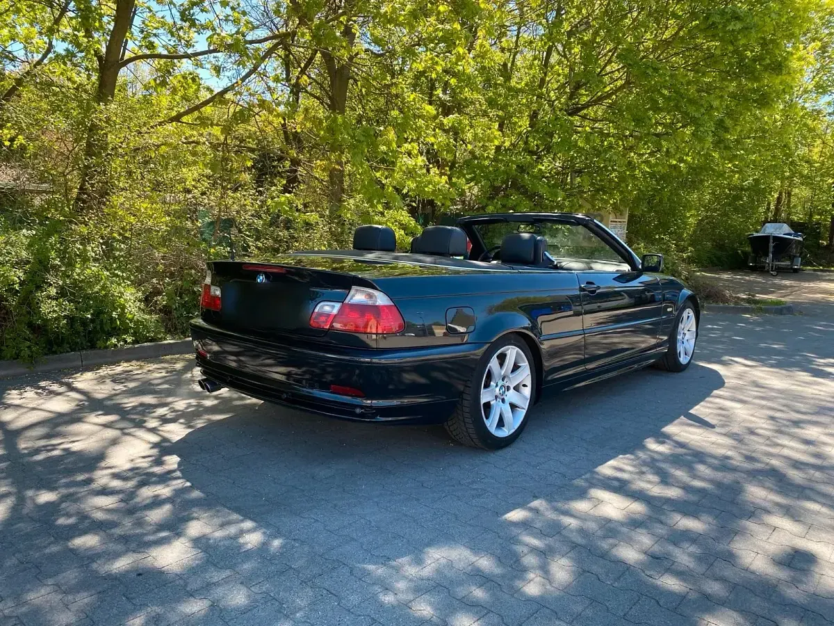 Second-hand BMW 330 231 CP (169 kW) 2002 Negru Cabrio