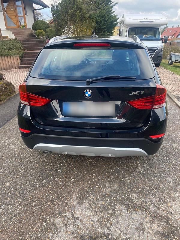 Gebraucht BMW X1 143 PS (105 kW) 2015 Schwarz SUV