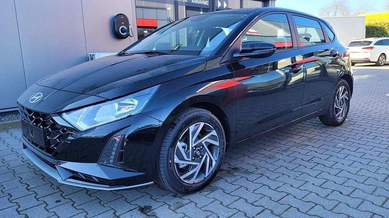 Schwarz Neu 2025 Hyundai i20 Limousine | 17.350 € (Guter Preis) - Bild 1/2