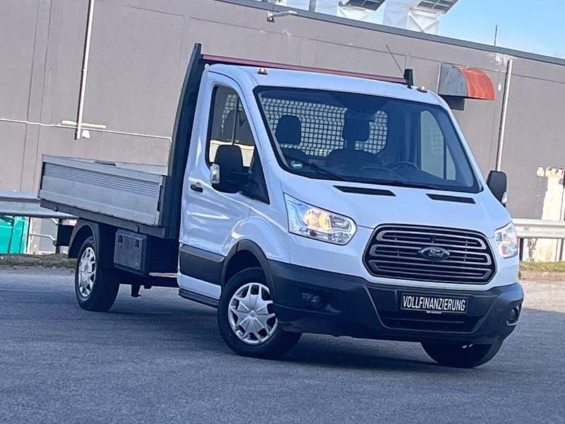 Gebraucht Ford Transit 131 PS (96 kW) 2018 Weiß Van / Kleinbus