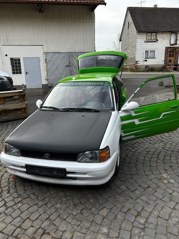 Grün Gebraucht 1990 Toyota Starlet Kleinwagen | 2.200 € - Bild 1/4