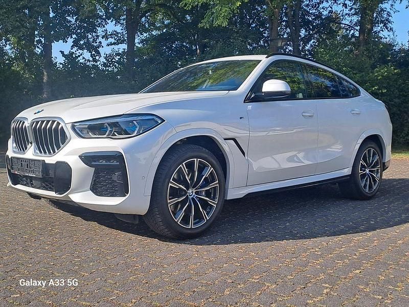 Weiß Gebraucht 2023 BMW X6 M Sport SUV | 76.500 € (Guter Preis) - Bild 1/4
