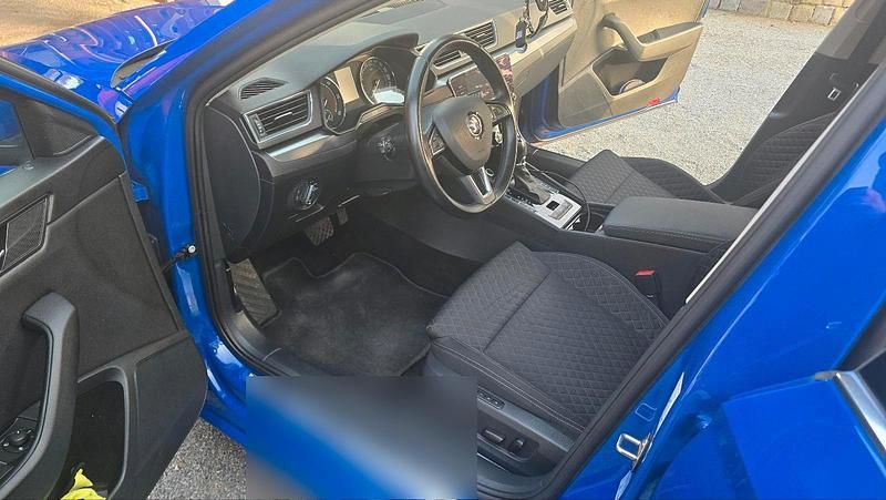 Gebraucht Skoda Superb Style 150 PS (110 kW) 2018 Blau Kombi