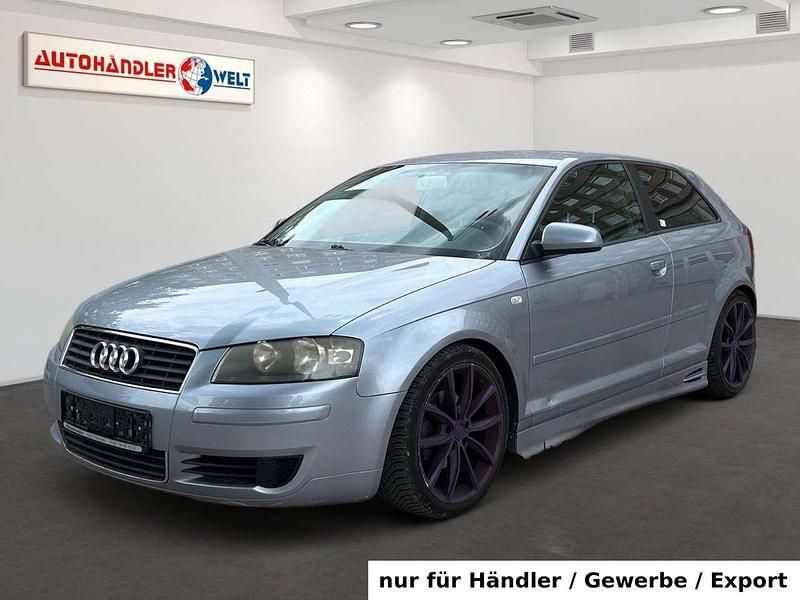 Silber Gebraucht 2003 Audi A3 Attraction Limousine | 999 € (Superpreis) - Bild 1/3