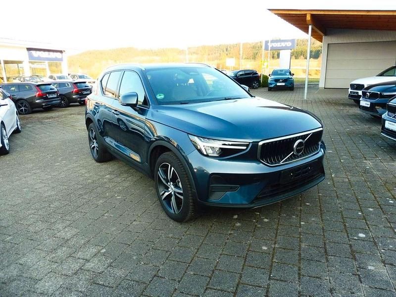Gebraucht Volvo XC40 163 PS (119 kW) 2025 Blau SUV