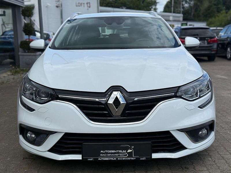 Gebraucht Renault Mégane IV 110 PS (80 kW) 2017 Weiß Limousine