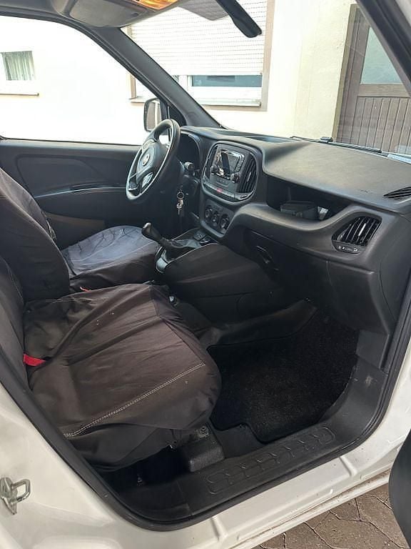 Gebraucht Fiat Doblò 80 PS (58 kW) 2021 Weiß Van / Kleinbus