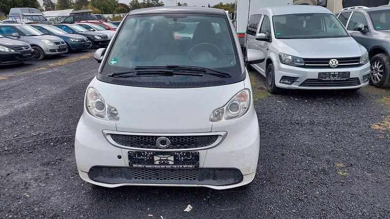 Weiß Gebraucht 2012 Smart ForTwo Coupé Coupé | 3.000 € (Guter Preis) - Bild 1/4