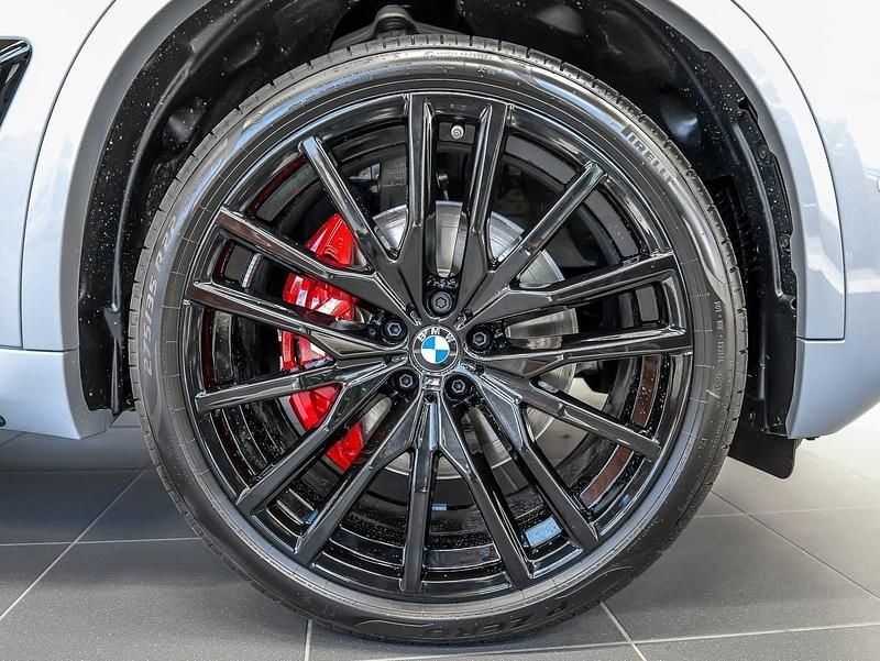 Neu BMW X5 M Sport 298 PS (219 kW) 2025 Grau SUV